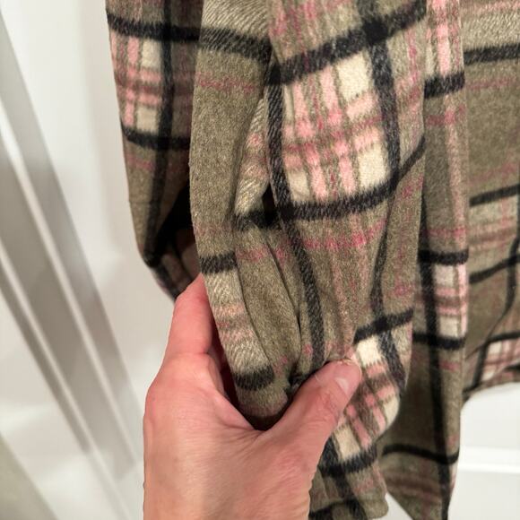 New without tags - In Loom flannel shacket/shirt - Size Large - Picture 6 of 7